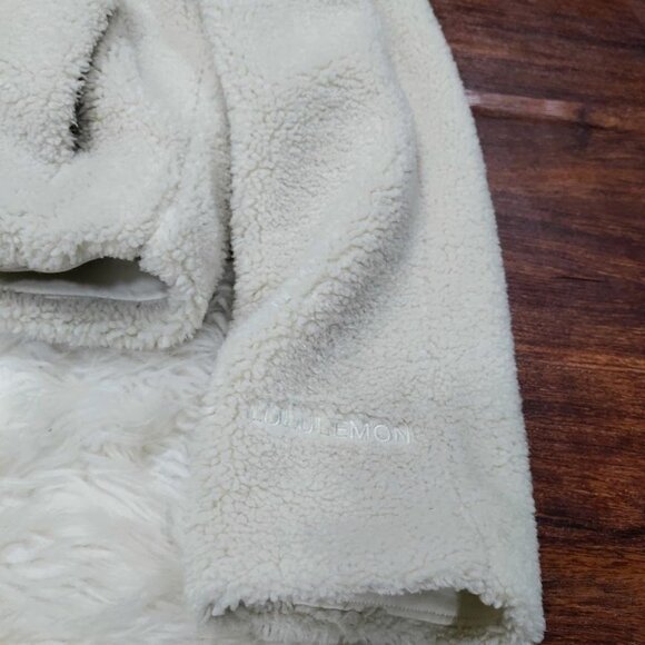 Lululemon Athletica Womens Small Textured Fleece Collared Cropped Jacket Bone - Picture 6 of 10